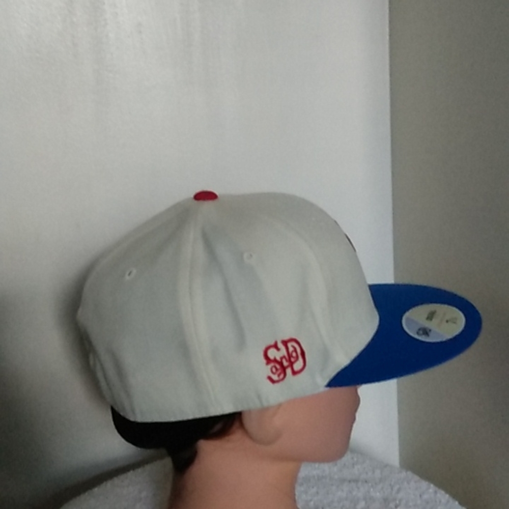 Stall&Dean fitted Cap - Picture 3 of 8